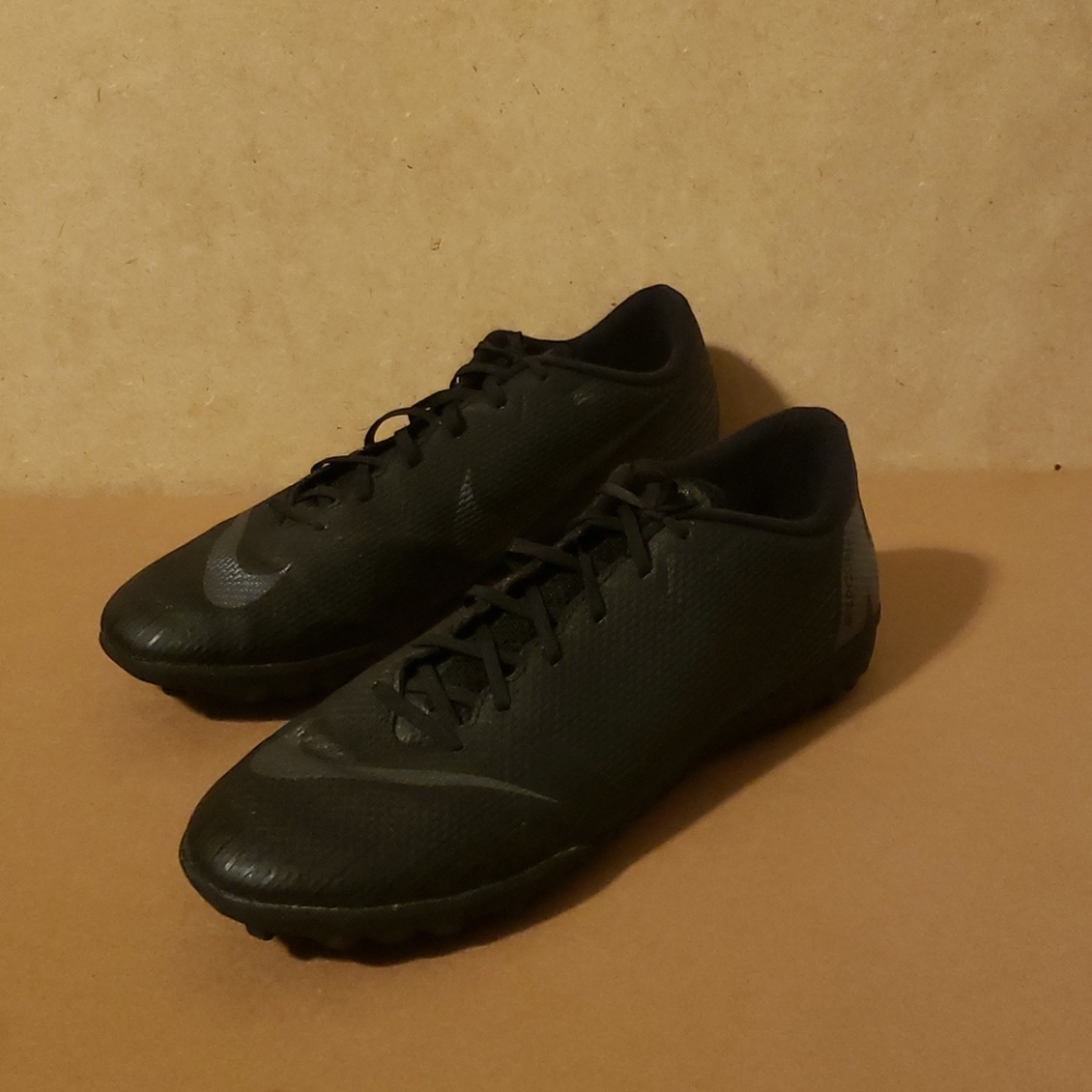 Nike Mercurial Vaper astro turf trainers